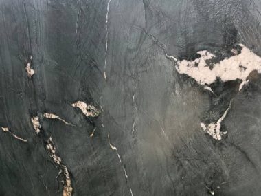 קוורציט אמאזון מוברש